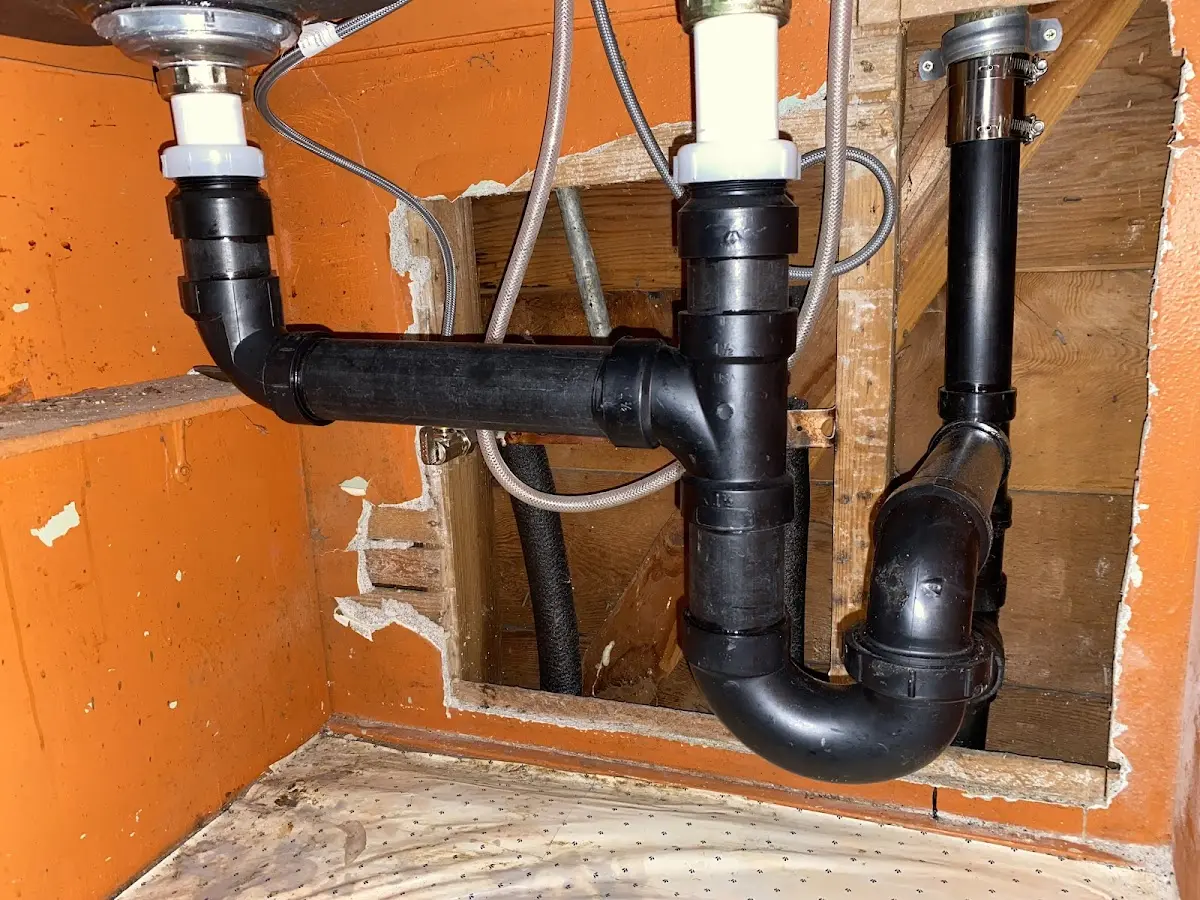 Professional Pipe Bursting equipment and tools on the job in East Petersburg